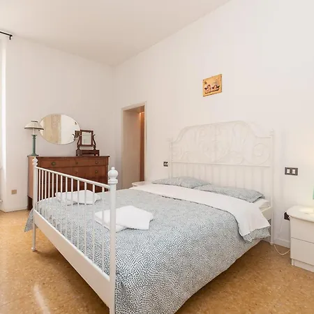 Apartment San Francesco Trilocale - Affitti Brevi Italia Brescia