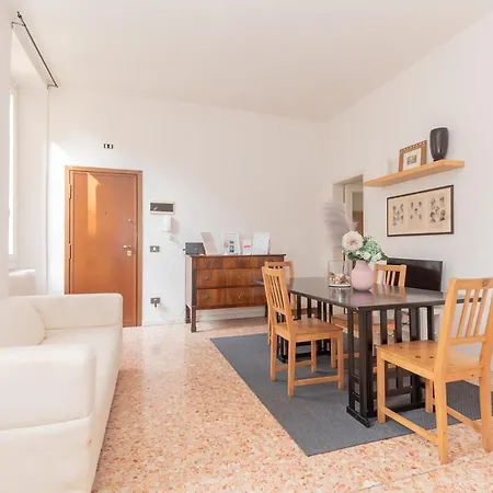 Apartment San Francesco Trilocale - Affitti Brevi Italia Brescia